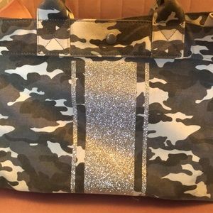 Koala Kansas grey camo tote.